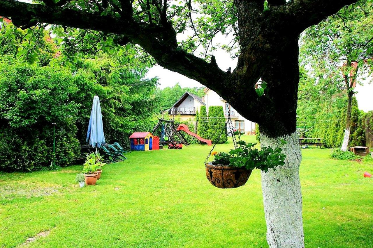 Pokoje Goscinne Asia Łeba Exterior foto